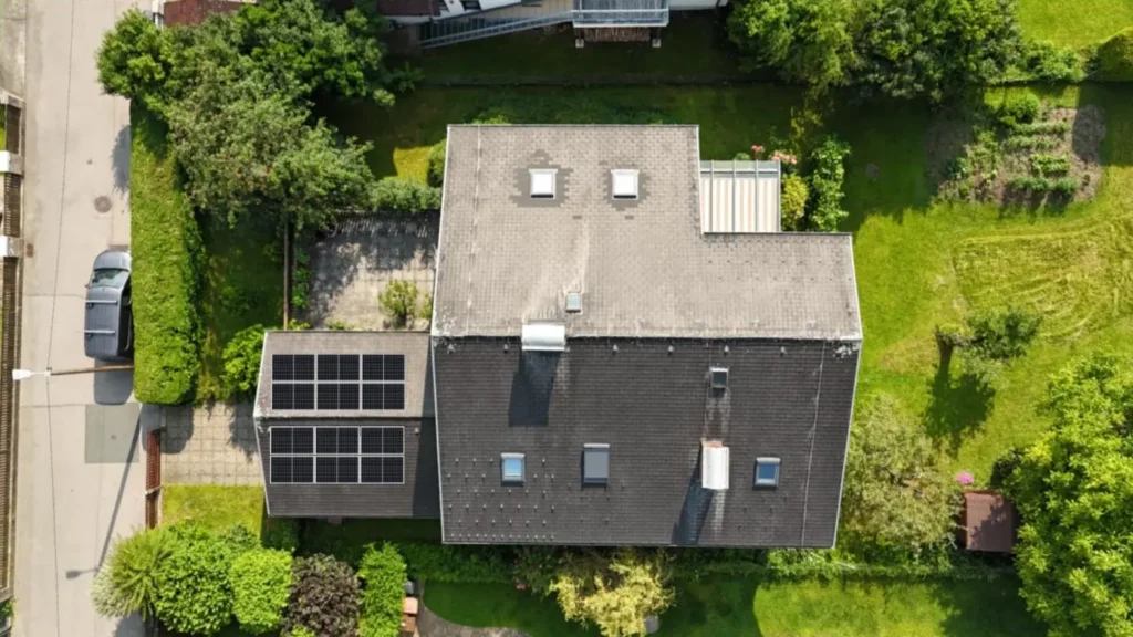 Photovoltaikanlage mit Speichersystem für ein Einfamilienhaus in Graz