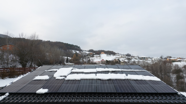 Winter_Flachdach_Photovoltaik